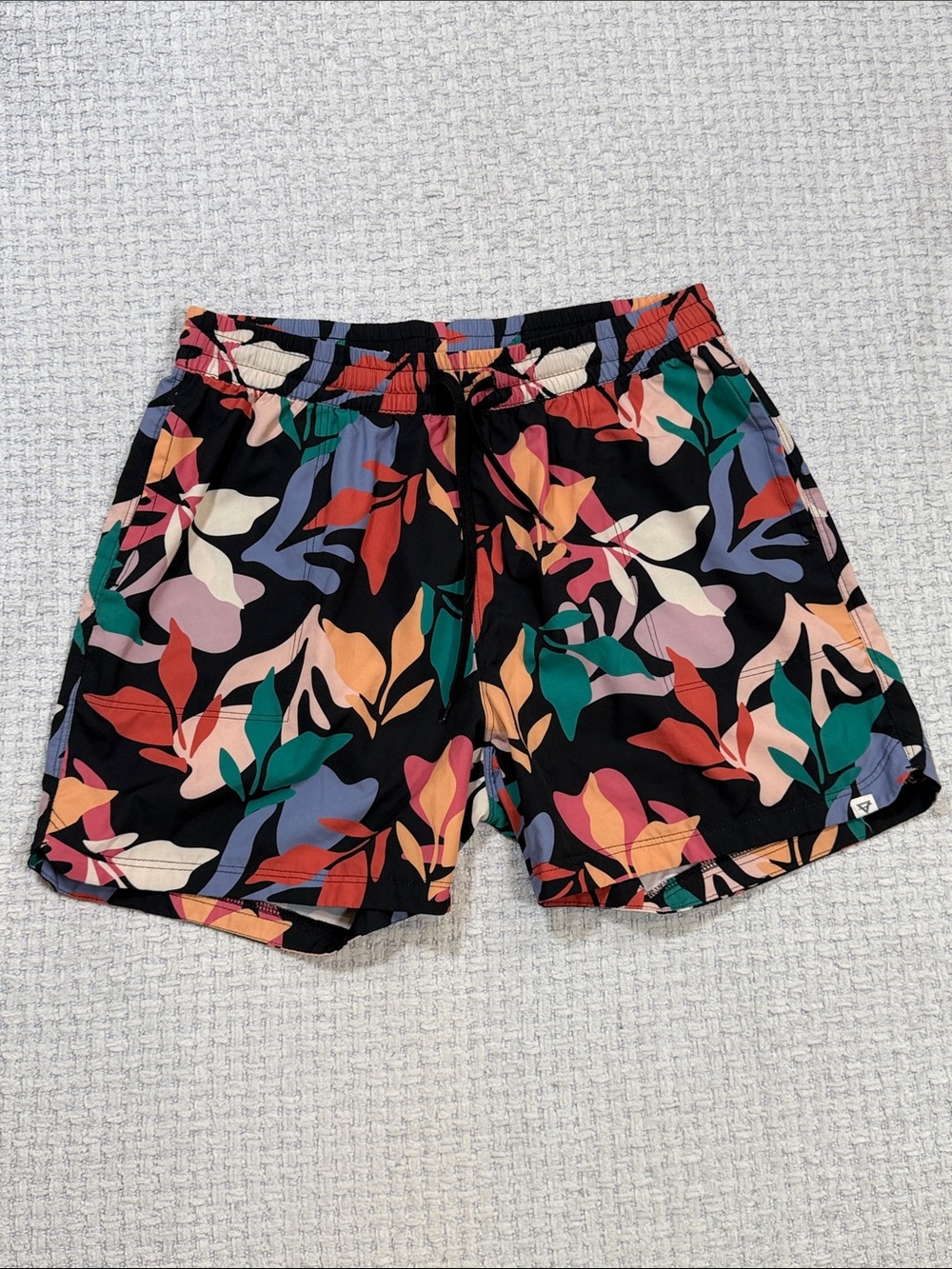 LIV Outdoor Life Integrity Earth Floral Colorful Shorts Women’s Pull On Size L